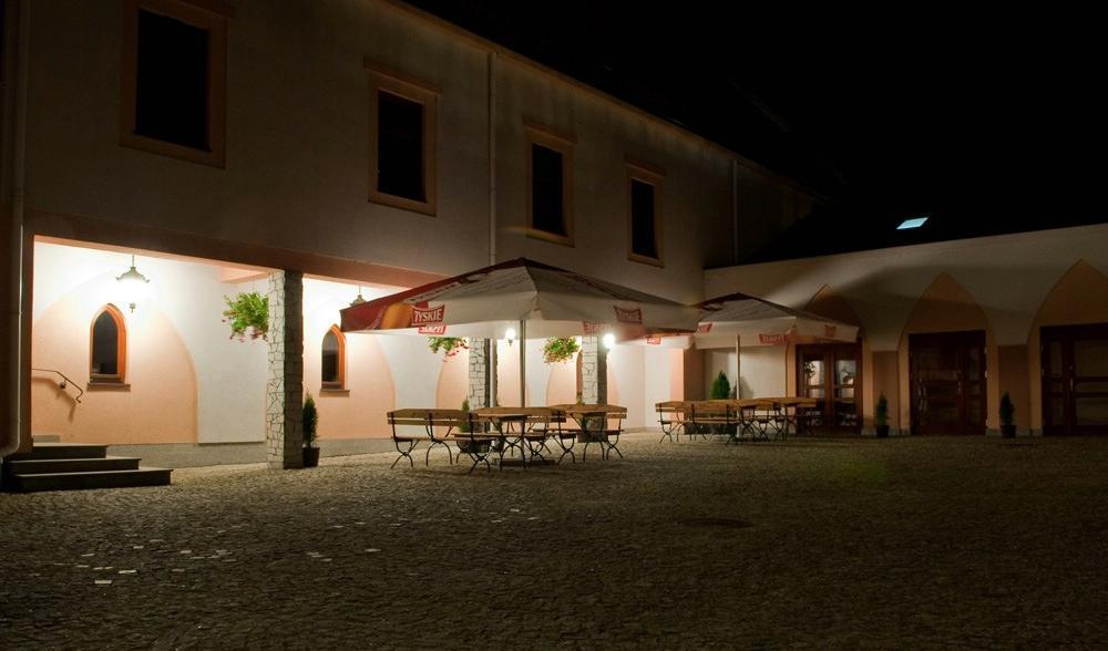 Zamek Gostynin Aparthotel Exterior photo