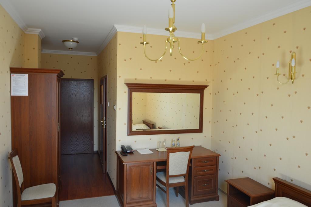 Zamek Gostynin Aparthotel Exterior photo